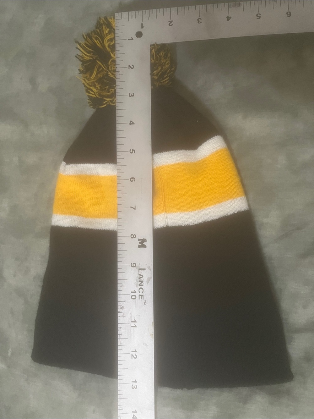 Shameless Showtime Pom Pom Beanie Hat Orange & Black 2021 NEW One Size - Picture 10 of 11